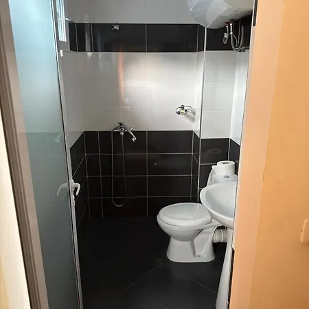 Bar-hotel Irdi 酒店 5*