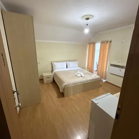 فندق Bar-hotel Irdi 5*