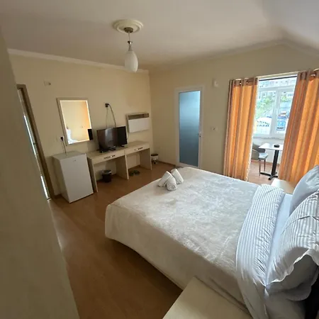 Bar-hotel Irdi 酒店 5*